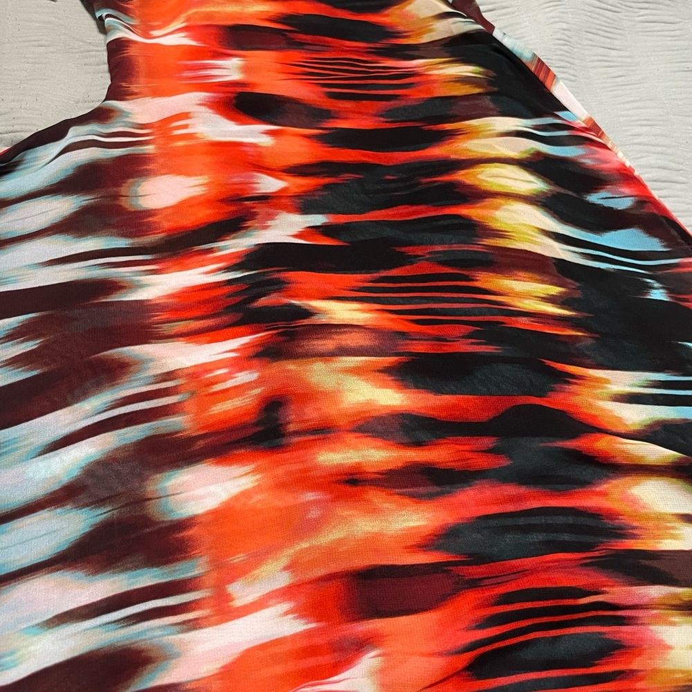 Colorful Abstract Patterned Top - Picture 3 of 3